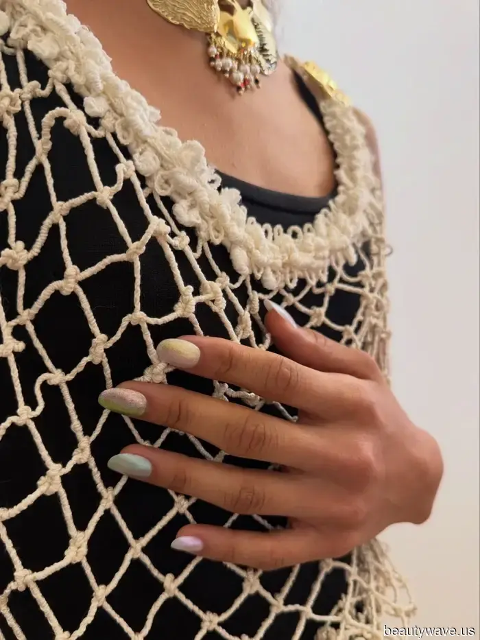 Chiamandolo: Queste manicure ispirate alle sirene di Chanel sono destinate a diventare virali