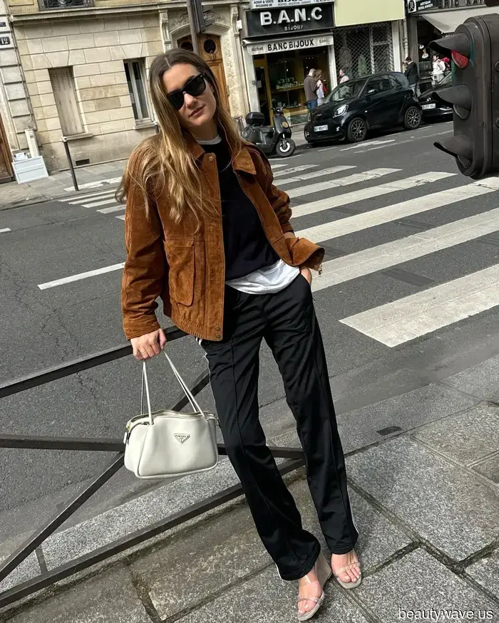 5 Chic, Effortless Items to Discover in a French Woman's Autumn Capsule Wardrobe