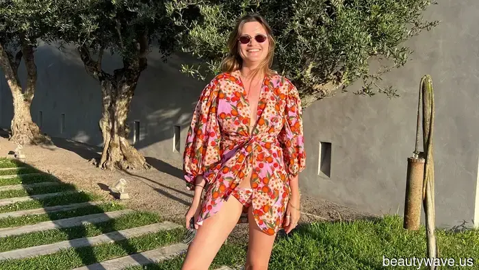 Le donne francesi stanno abbandonando i delicati fiori per questa audace tendenza di stampa estiva.