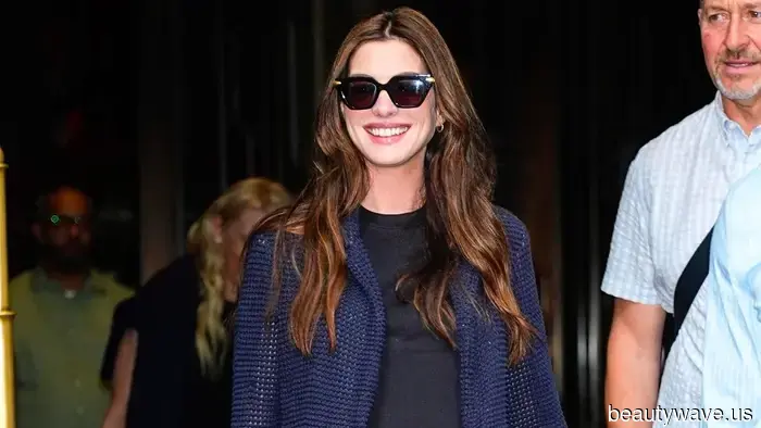 Anne Hathaway Recently Sported the Closed-Toe Summer Shoe Trend I've Noticed Among Fashion Enthusiasts in Europe.