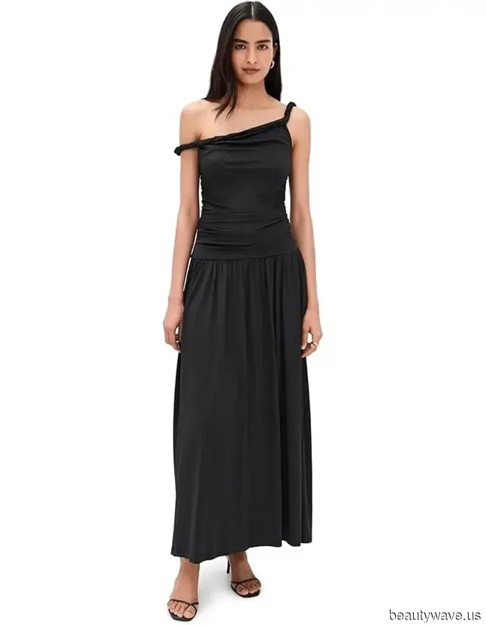 As a Fashion Editor, I'm participating in the Amazon Prime Sale through live shopping—I can't stop raving about these styles and…