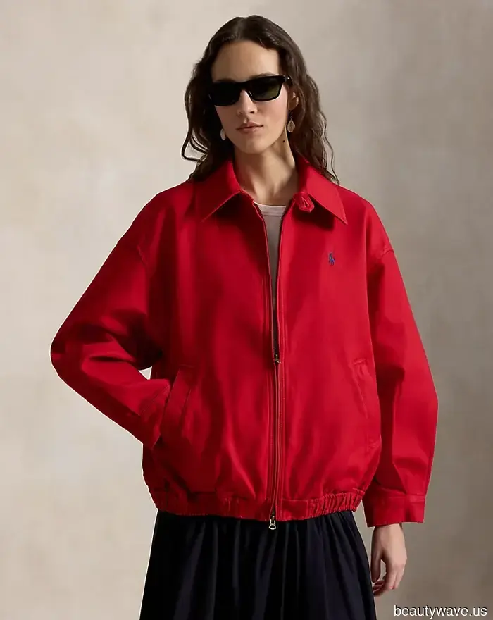 Se sei bloccato in una routine di abbigliamento, ecco 7 look facili che le persone di moda indossano al pub quest'estate.