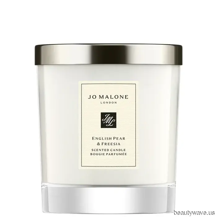 Candles, Concealer, and Comparison Culture—The Jagger Sisters Have Revealed Their Top Beauty Tips.