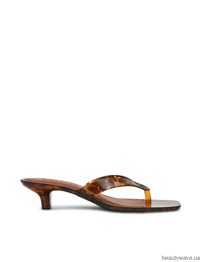 Le scarpe con stampa leopardata non erano sulla mia scheda del bingo di Cannes, ma Alexa le rende così eleganti.