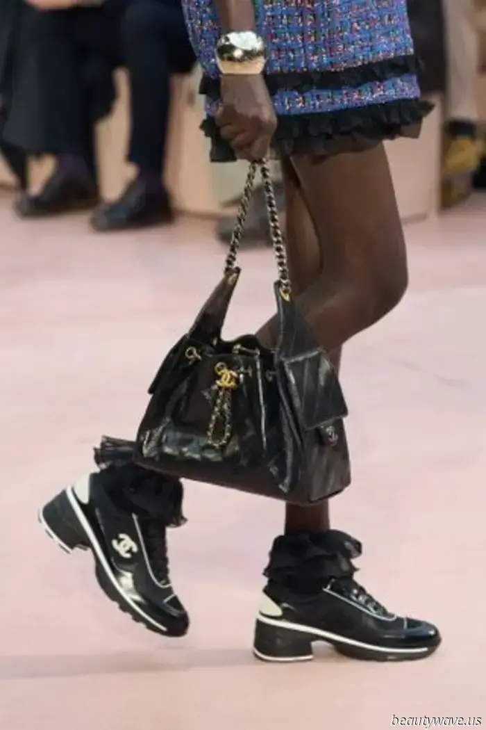 Chanel Regresa a los Códigos de la Casa de Coco para el Otoño de 2025