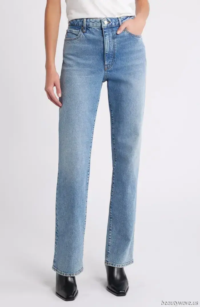 Is it just me, or are all the trendy girls opting for this denim style instead of baggy jeans?