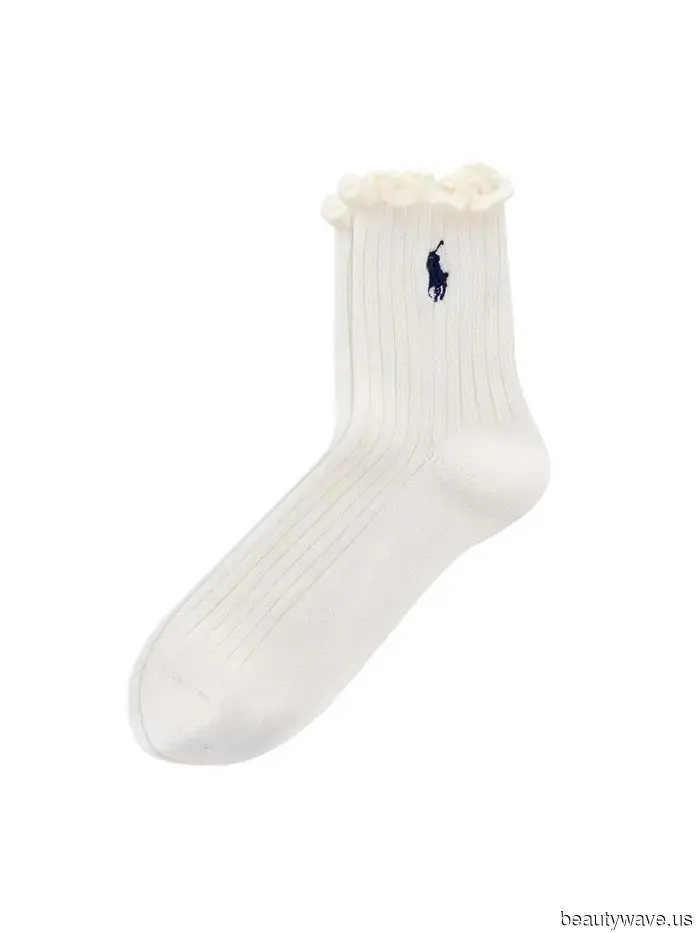 Die schönsten Rüschensocken, Satin-Pyjamas und Blumenkleider im Angebot zum Amazon Prime Day