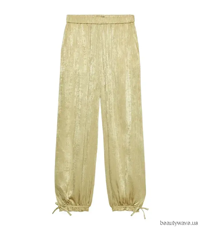 Stylish Moms Are Aware That the Trendiest Early-Morning Ensembles Feature This Pant Style.