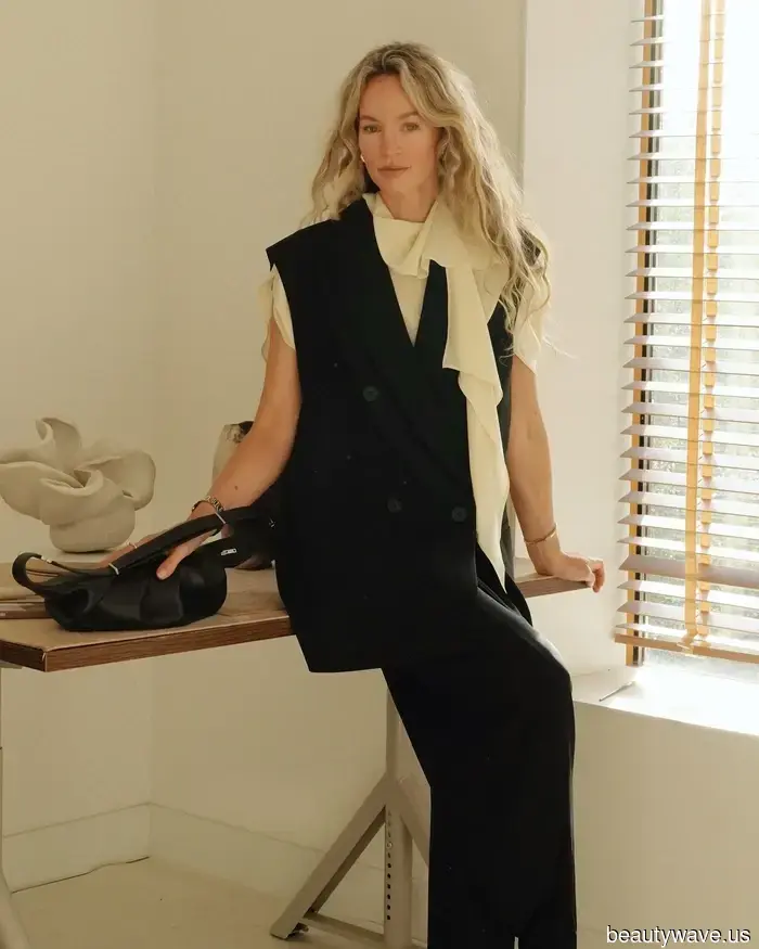 Minimalist and eclectic dressers seldom see eye to eye, yet both recognize that this "outdated" blouse looks best when paired with jeans and linen...