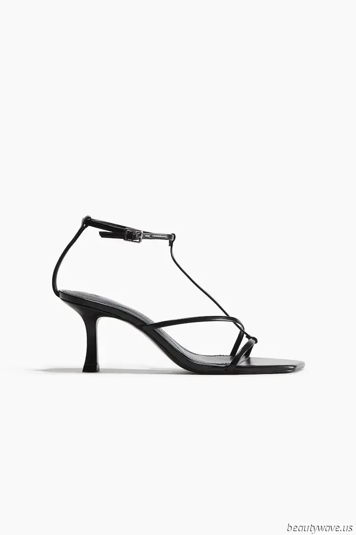 Dimentica le sandali gladiatore—Sienna Miller ha appena indossato lo stile di scarpa che rende i maxiskirt boho moderni