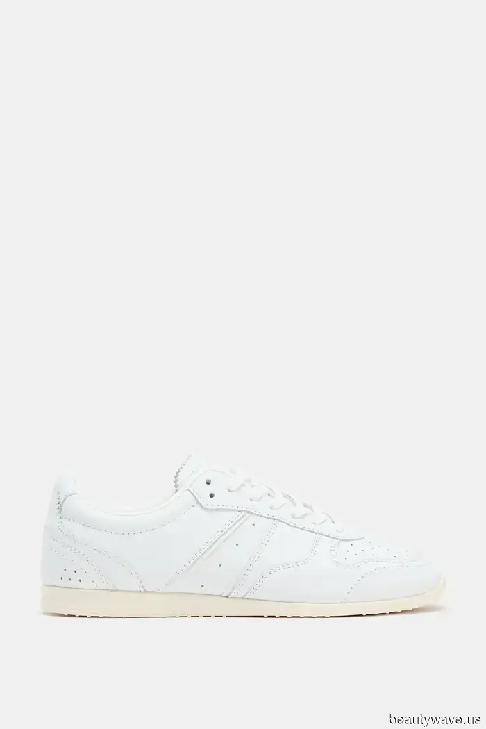 Конечно, каждая обувь хорошо смотрится с джинсами прямого кроя, но модники знают, что именно эти 5 выглядят лучше всего.