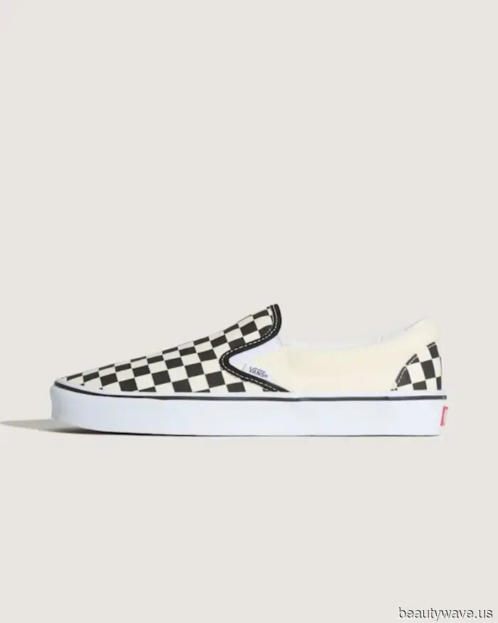 Trainers Are a Key Autumn Capsule Item—6 Styles That Will Be Popular Among Fashionable Individuals in 2026.