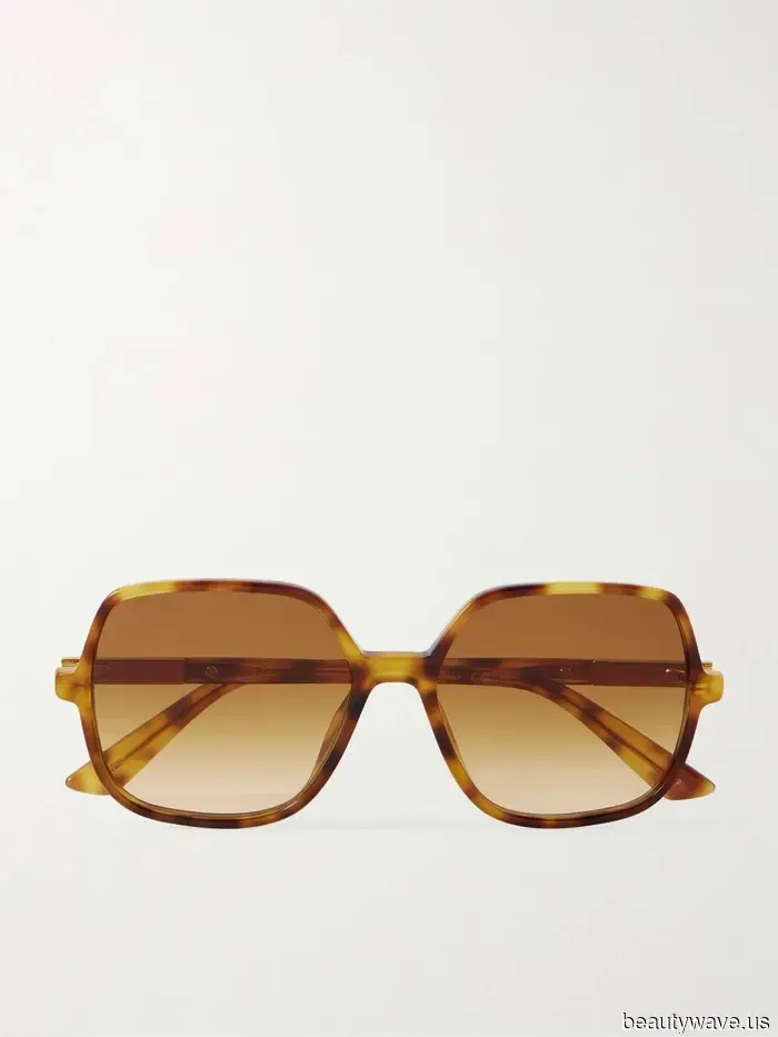 Here’s How to Style Last Season's Popular Rich Color Trend in 70° Weather.