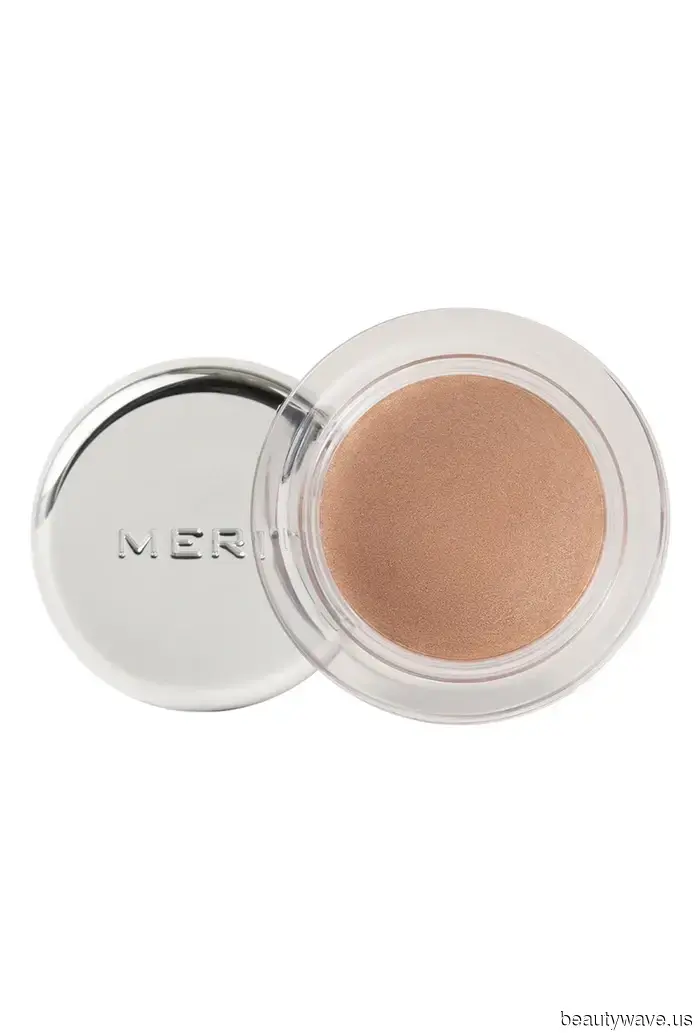 Olivia Dean's Beauty Styles Channel Ultimate Rom-Com Vibes: 9 Instances That Captivated Us