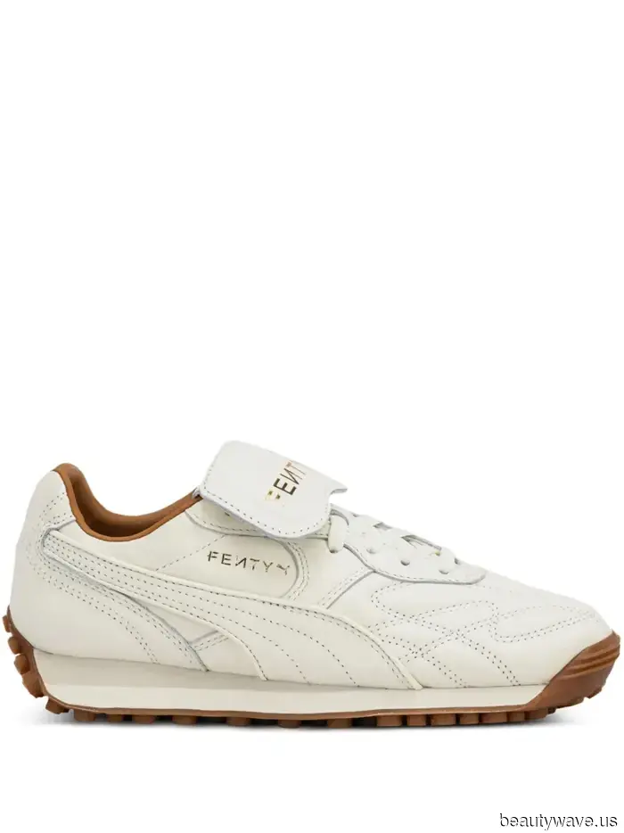 Si estás cansado de camisetas y pantalones cortos, este es el nuevo uniforme de verano para llevar con zapatillas.