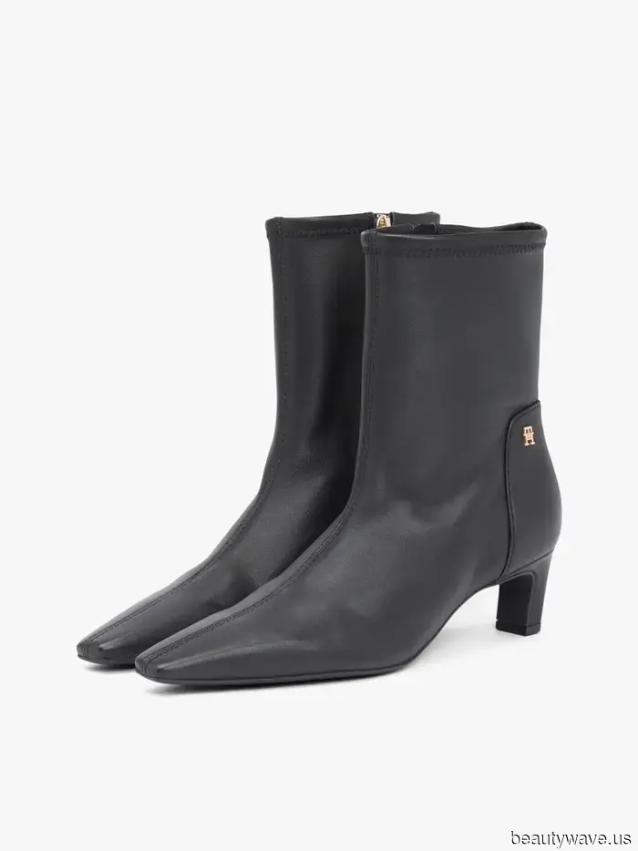 These two essential winter wardrobe pieces are crucial for creating one of the most sophisticated outfit combinations imaginable.