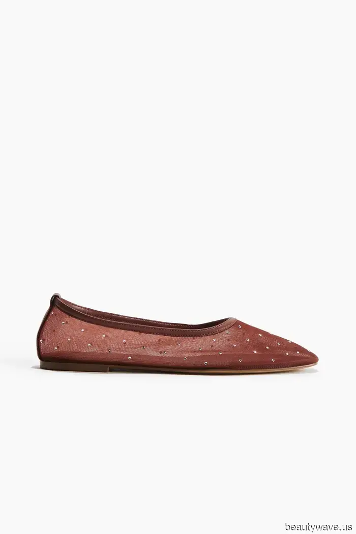 The Row's Viral Ballet Flats Make an Ideal Party Shoe—13 Similarly Elegant Choices