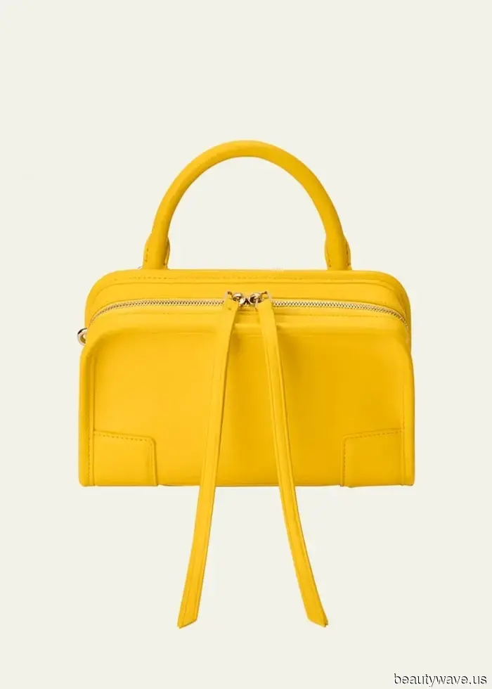 Cómo hacer que los zapatos burdeos se vean apropiados para la primavera: usa este color de bolso con ellos