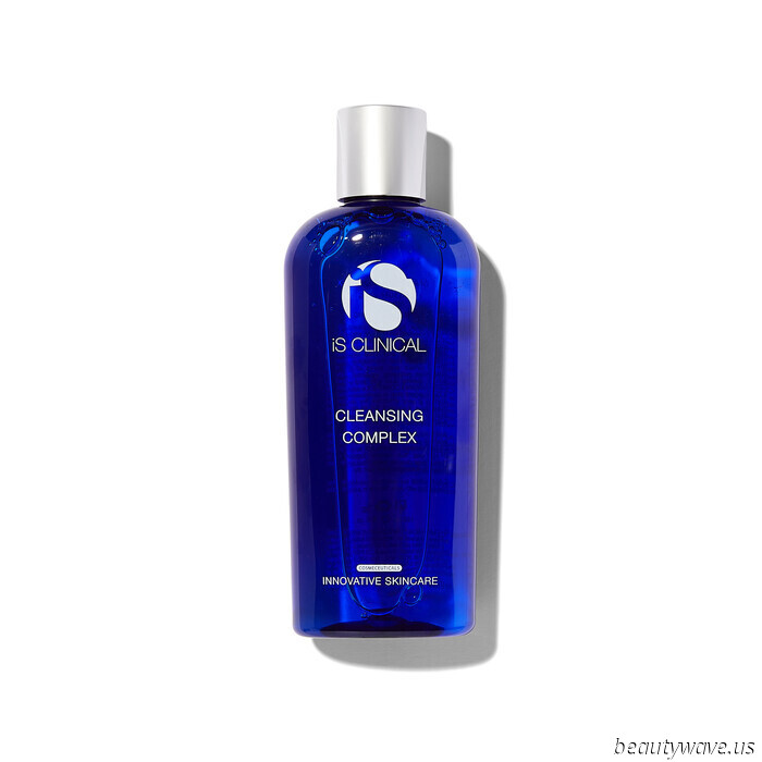 Salicylic Acid Cleansers Live Up to the Hype—Provided You Choose the Right Ones.