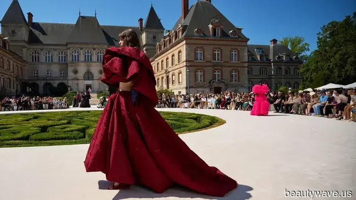 I’ve just returned from Paris Couture Week—here are four moments that are still on my mind.