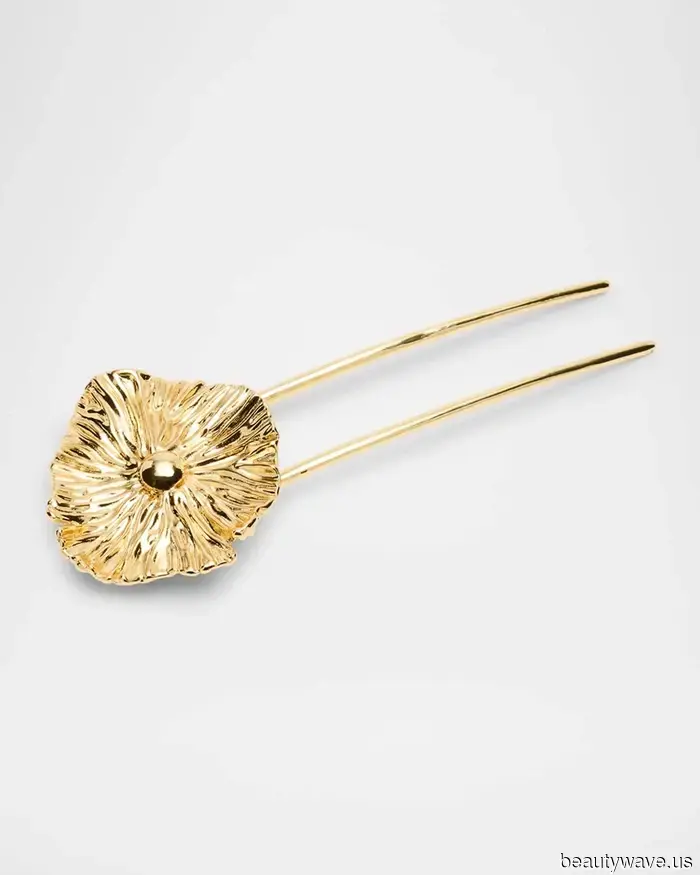 Entschuldigung, aber Jennifers Lawrences französischer Twist und die düstere Lippe sind alles, woran ich gerade denken kann.