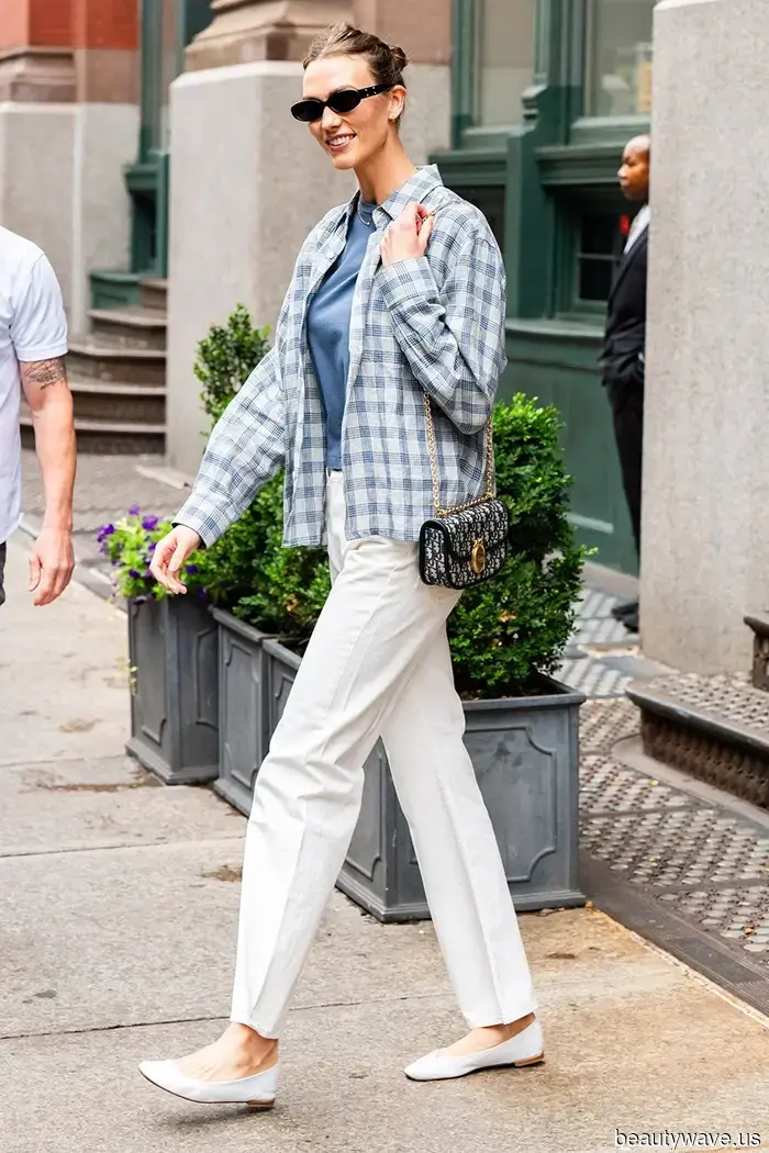 Not Sneakers—These Shoes Appear Far More Sophisticated When Paired with the Exact Jeans Everyone Is Wearing.