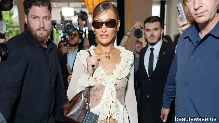 PSA: The Pant-and-Heel Ensemble Trendy Girls Are Sporting with Coach's Latest Must-Have Bag