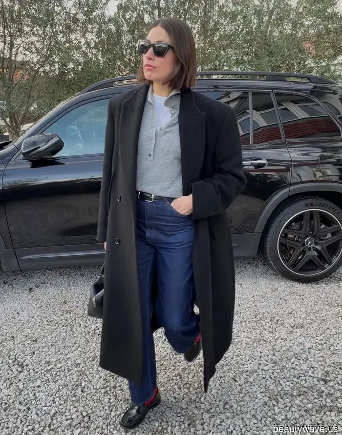 Chic Layering Guidelines: How Fashion Enthusiasts Combine Sweaters with Jeans, Skirts, and Everything Else