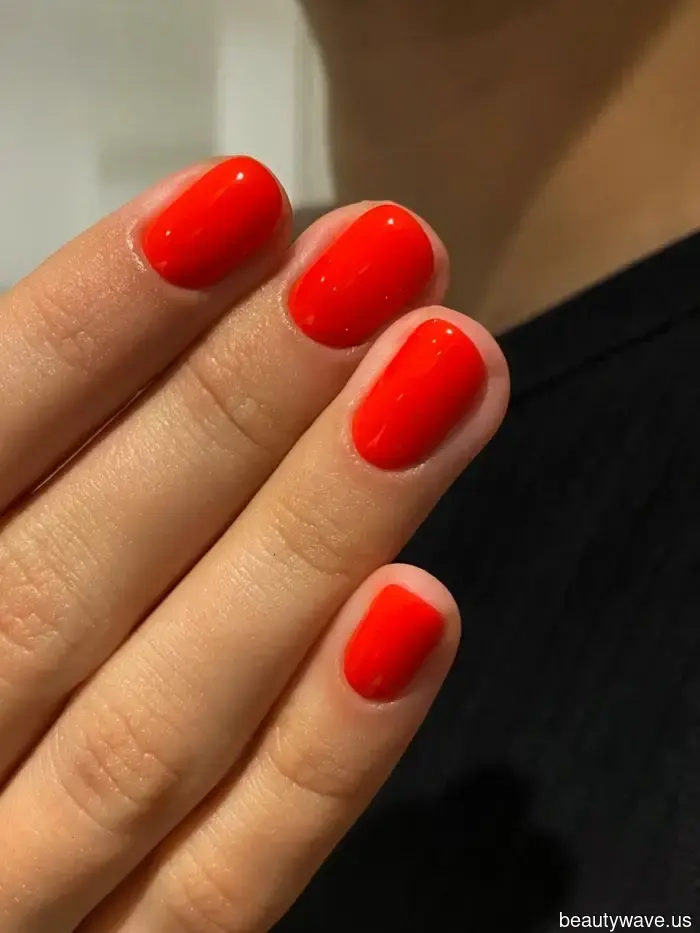 Wenn Sie eine späte Sommer-Maniküre buchen, speichern Sie diese Ideen