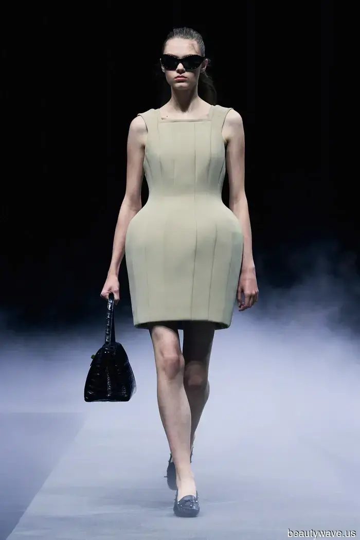 Khaite Demonstrates How to Achieve the Look of the Perfectly Sophisticated Cool Girl.