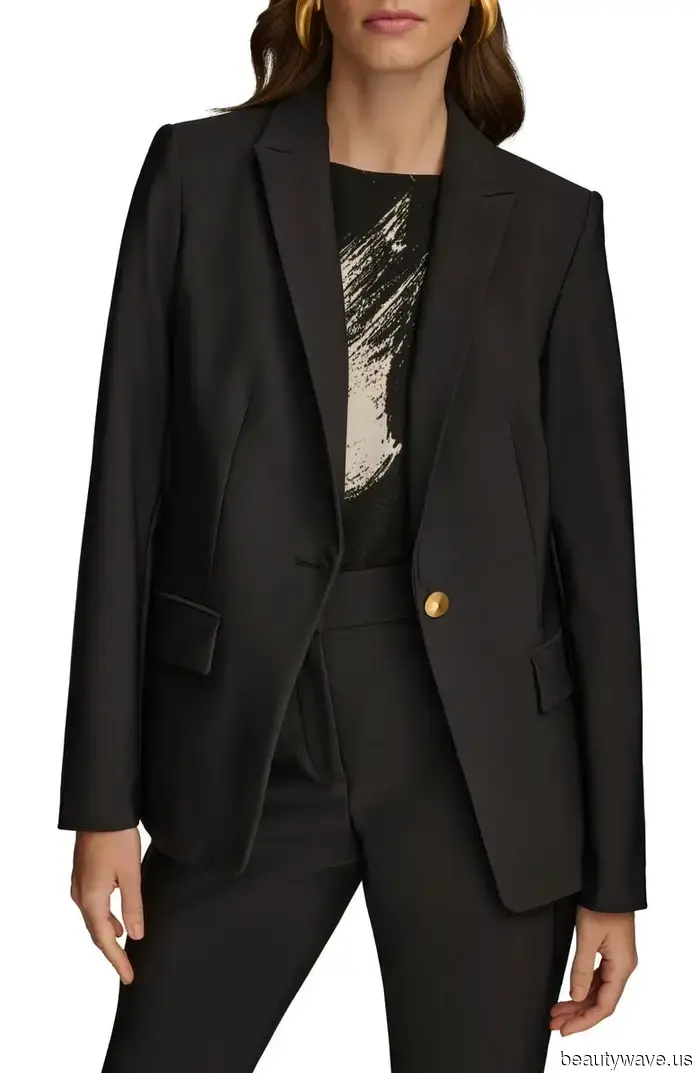 Моя подруга хочет выглядеть более парижанкой&mdash;я предложила ей надеть эти 4 вещи