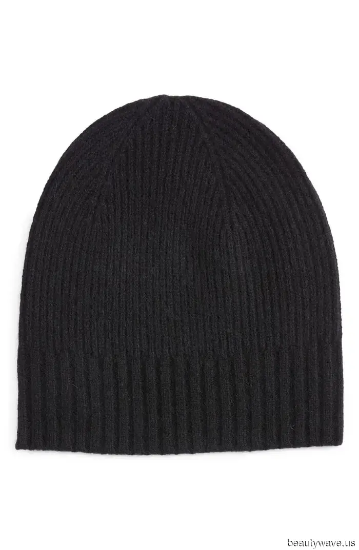 Apologies to my 10-Deniers—The Row persuaded me to choose these "outdated" winter tights instead in 2026.