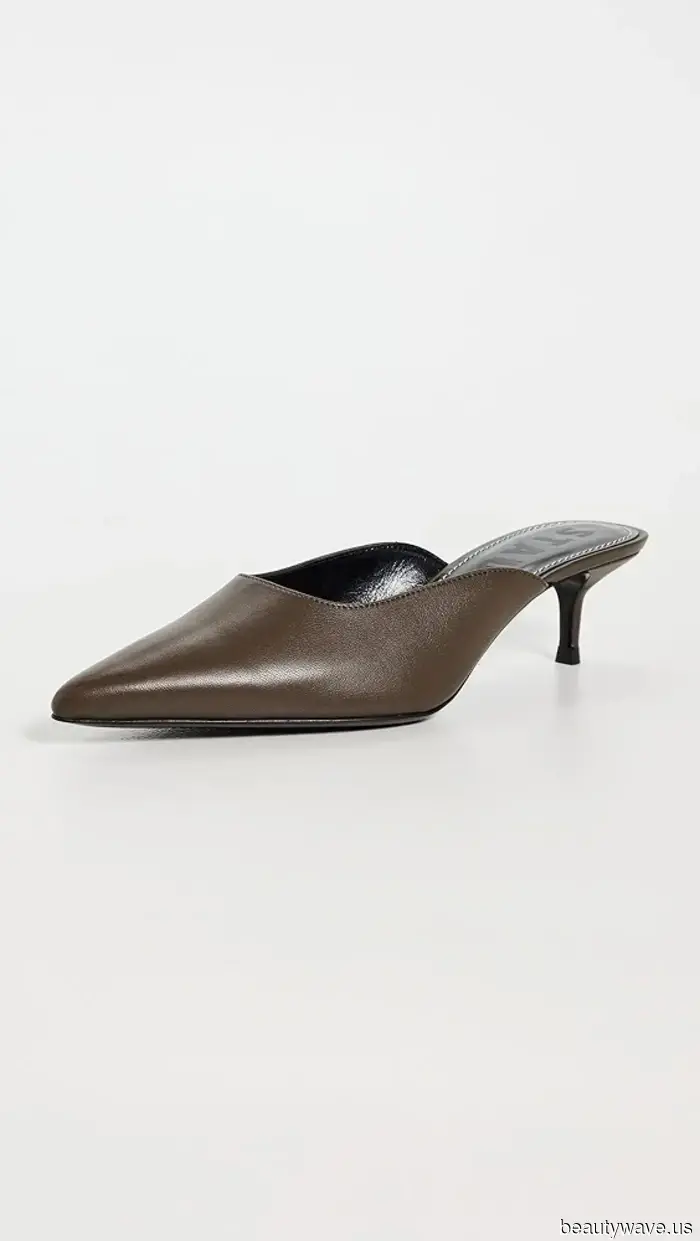 Every chic French woman understands that these 8 items give outfits a luxurious appearance.