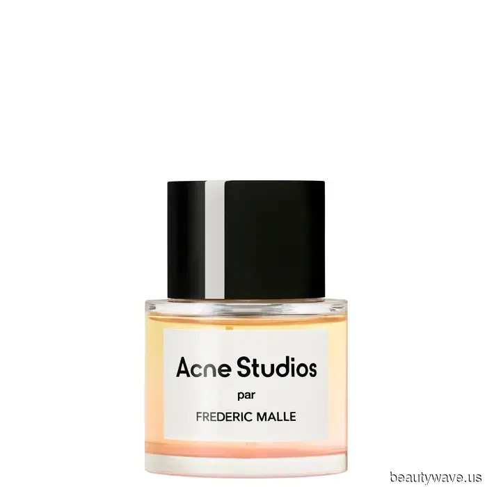 I guarantee that wearing these subtly elegant perfumes makes me appear more sophisticated.