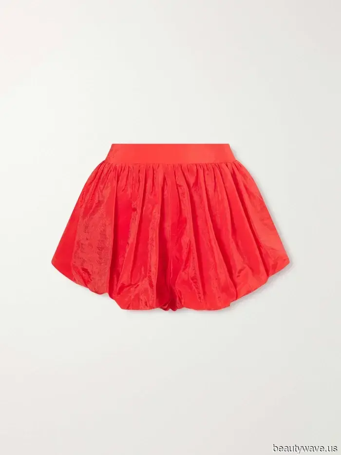 Apologies, Lace-Trimmed Shorts—This Trend for Fancy Shorts Is More 2026.
