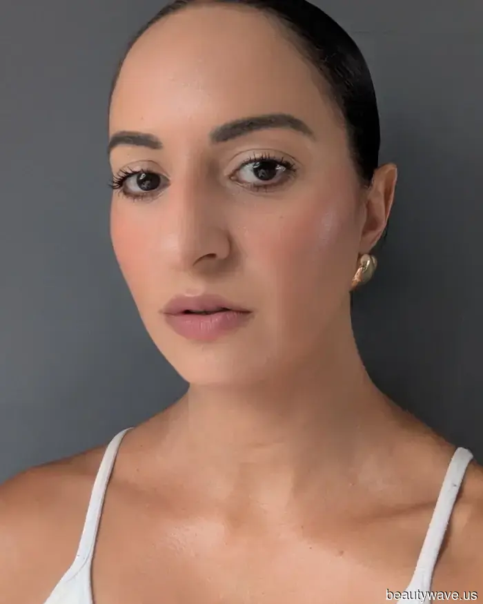 Trust Me: This Overlooked Makeup Item Ensures Perfectly Sculpted Cheeks Effortlessly.