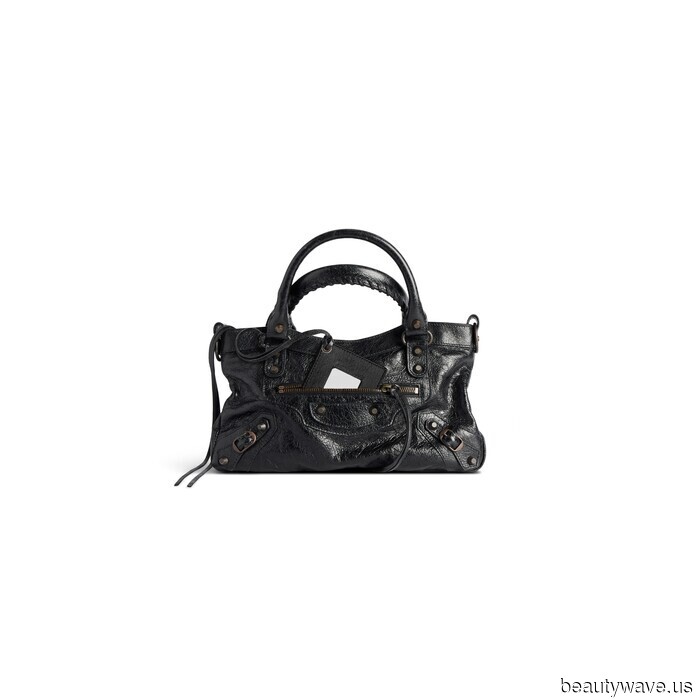 From the resurgence of classic It bags to understated attire, these 7 luxury winter trends are essential to be aware of.