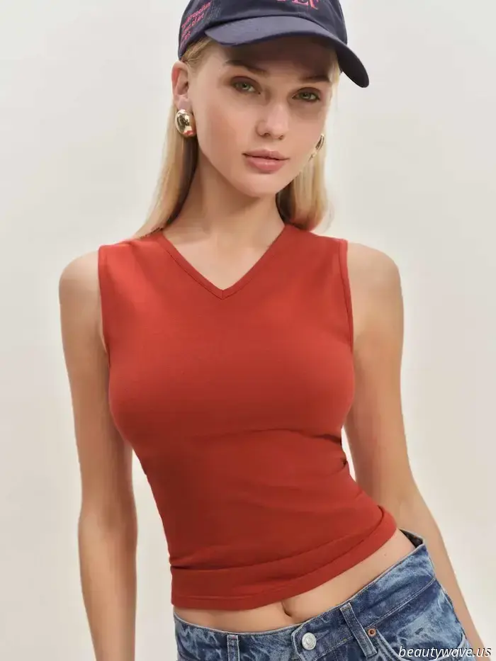 The Two Tank Top Trends That Elevate Every Outfit to Its Best in 2025