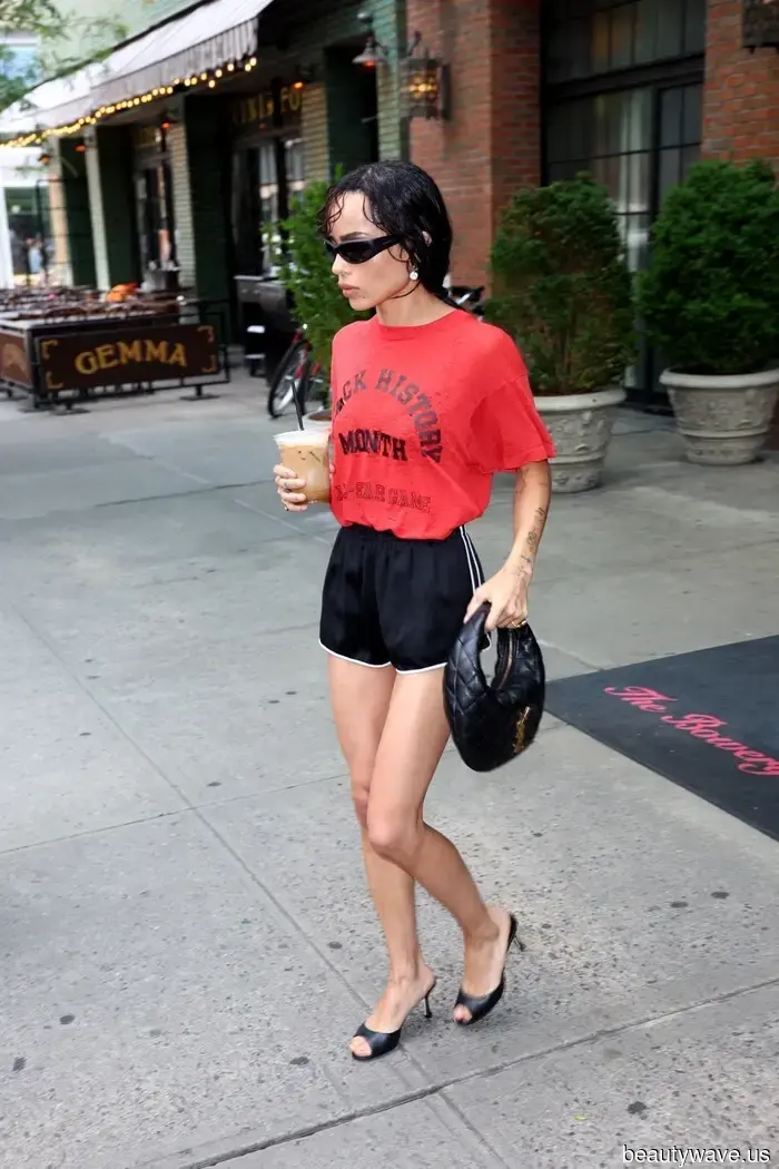 Seen in NYC—the Shorts Trend that It Girls are pairing with T-Shirts.
