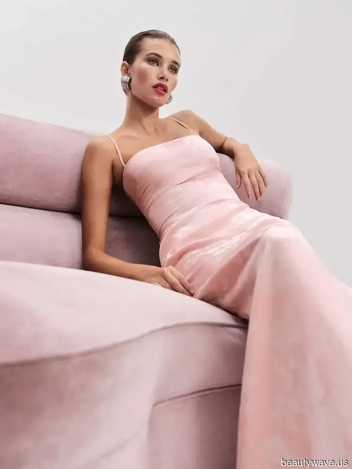 Va bene, annotato: Questo colore di scarpe precedentemente "economico" rende effettivamente i vestiti rosa i più eleganti.