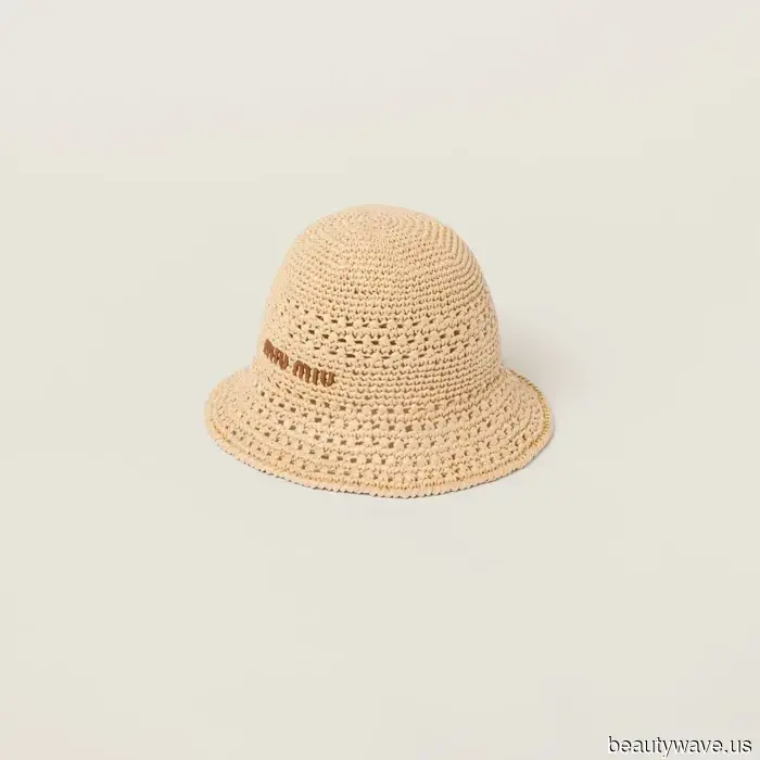 Presenting: The Perfect 10-Piece Summer Travel Wardrobe for 2026