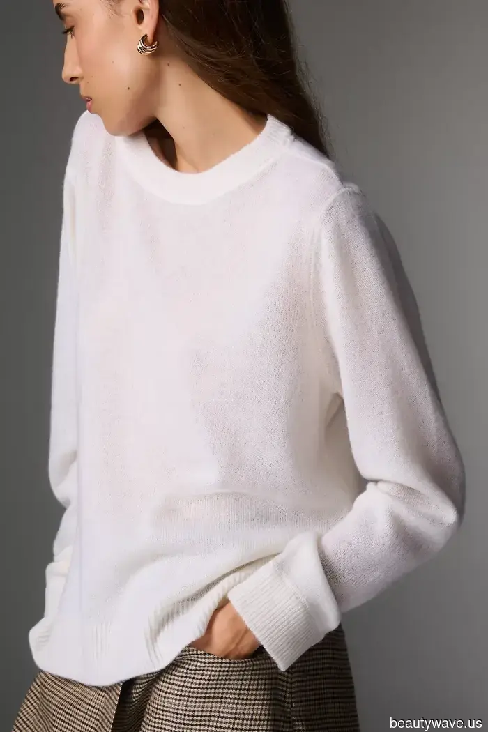 Neither Black nor White: The Chic Neutral Shade Everyone Is Sporting This Summer