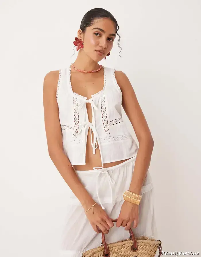 This top trend is far more stylish than any old t-shirt, making jeans and skirts look incredibly beautiful.