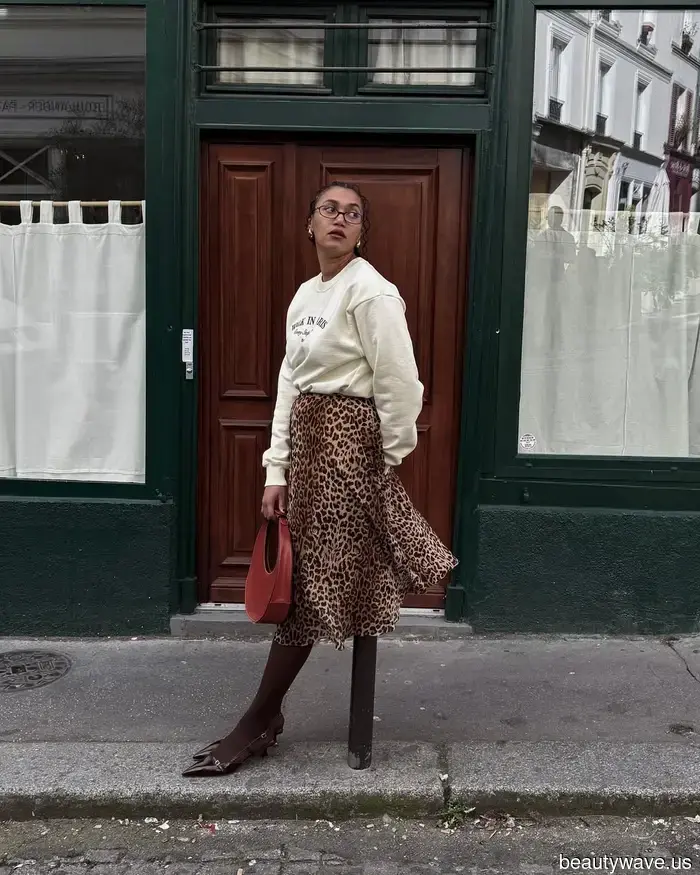 5 Colors the Most Stylish French Women Are Pairing with Chocolate Brown