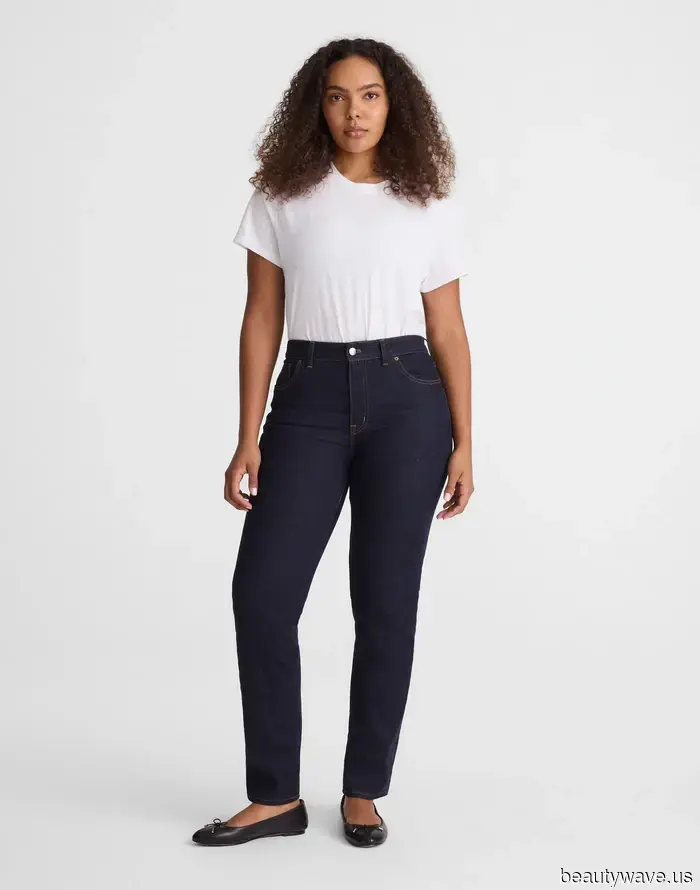 Nada enciende el algoritmo de Google como la conversación sobre los jeans ajustados: 25 pares actualizados para usar en 2026