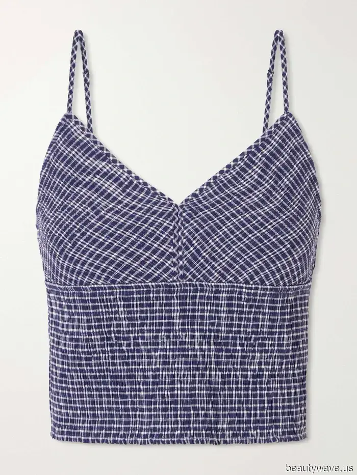 Französische Frauen tauschen einfache Tops gegen diese schicken Sommertops aus.