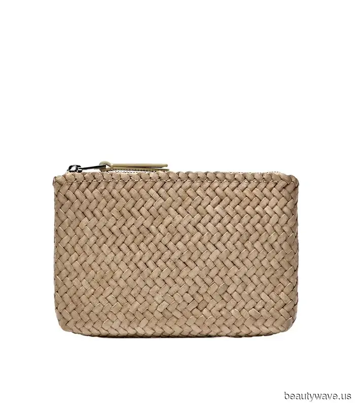 Put Down the Shoulder Bags—Fashion Enthusiasts Are Opting for This Trend to Achieve a More Stylish Look.