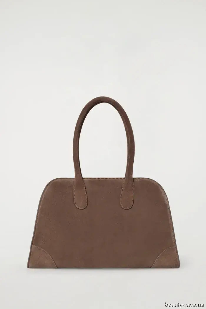 No Disrespect to Black Bags, But Trendy Individuals Are Elevating These 6 Popular Colors.