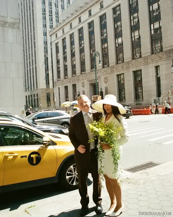 What to Dress for a Courthouse Wedding, as Suggested by Brides Who Achieved an Effortless Look