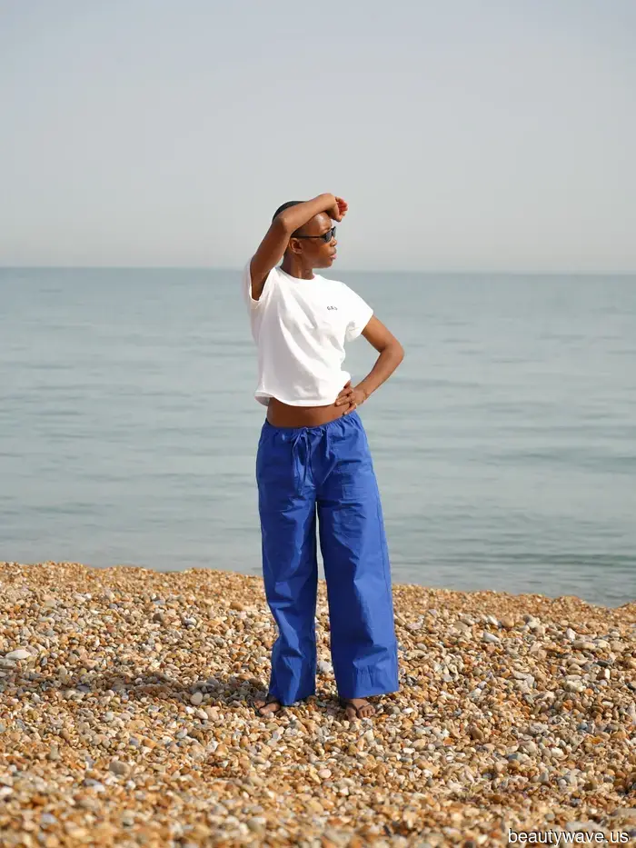 Not Linen, Not Taffeta—Stylish Dressers Are Embracing This Transitional Trouser Trend for Autumn.